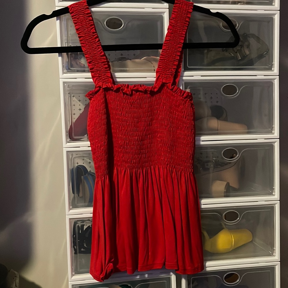 Pink lily Red stretchy top